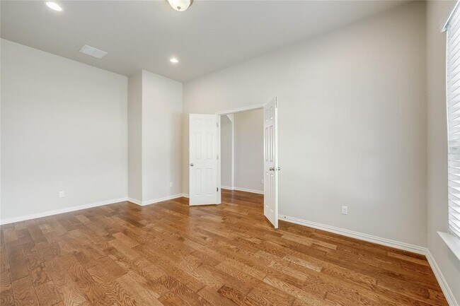 Building Photo - 931 Catalina Ln