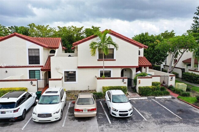 Building Photo - 323 Ives Dairy Rd