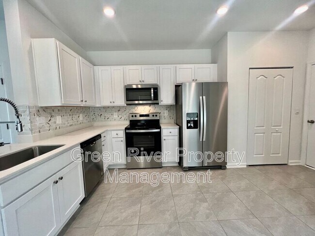 Building Photo - 83 Tidal Bch Ave