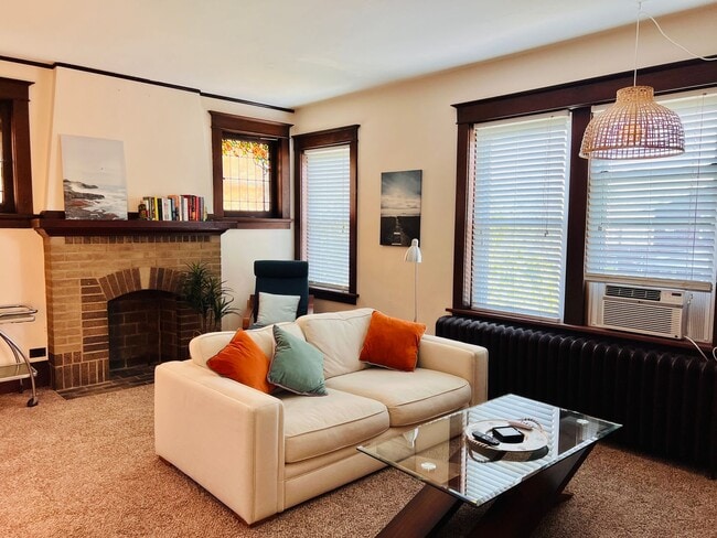 Building Photo - 3668 Wilmington Ave