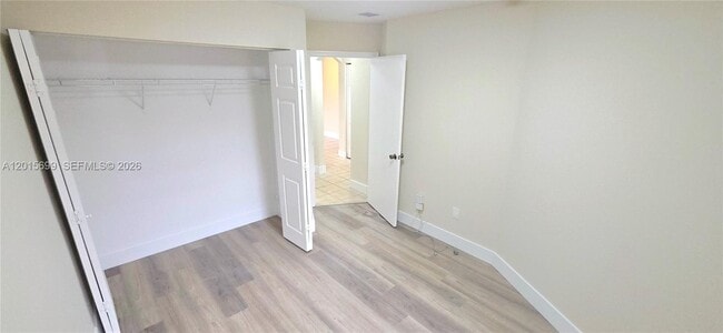 Building Photo - 4950 Tradewinds Ter