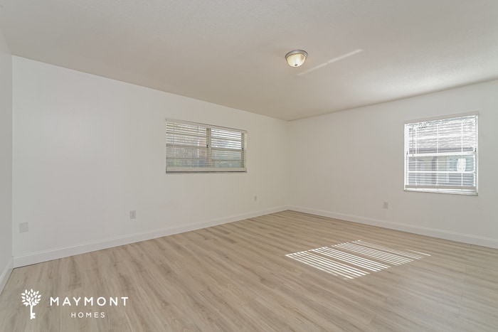 Building Photo - 11 Maple Run