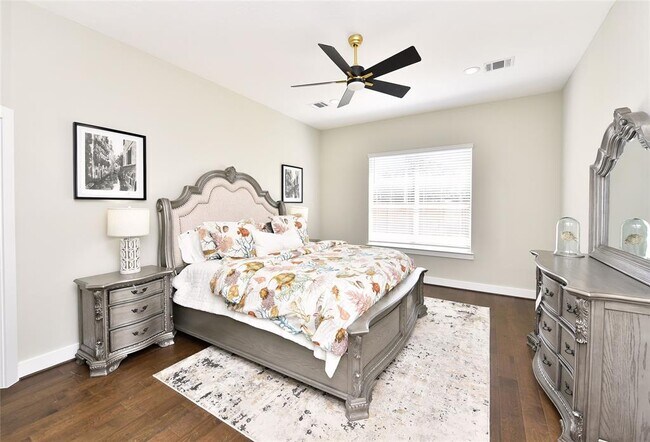 Building Photo - 18403 Brenwood Manor Dr