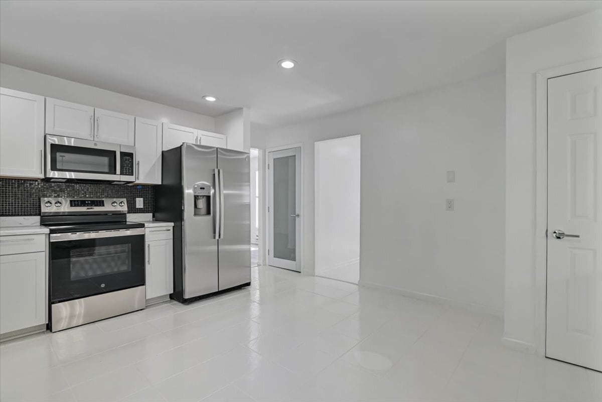 Building Photo - 198 White Pine Trl