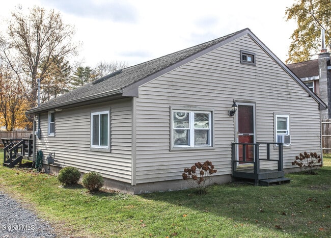 Building Photo - 10 Newark St