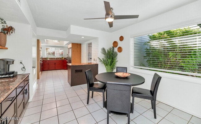 Building Photo - 3234 E Larkspur Dr