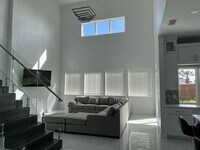 Building Photo - 154 Oleander Dr