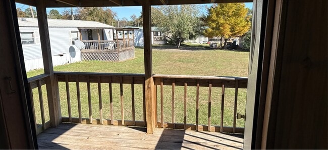 Building Photo - 112 W Spruce