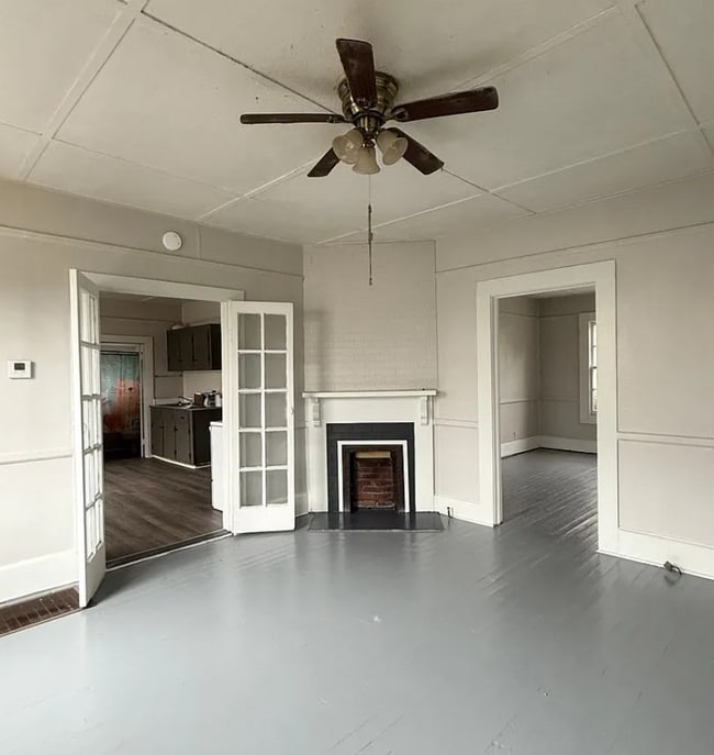 Building Photo - 1610 3rd Ave