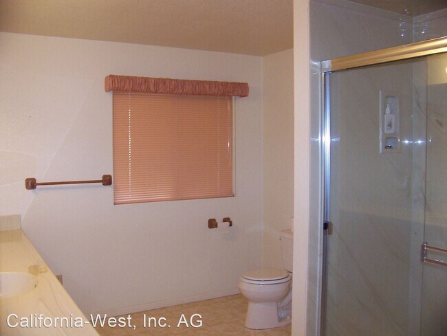 Building Photo - 3 br, 4 bath House - 1026 Acorn Drive