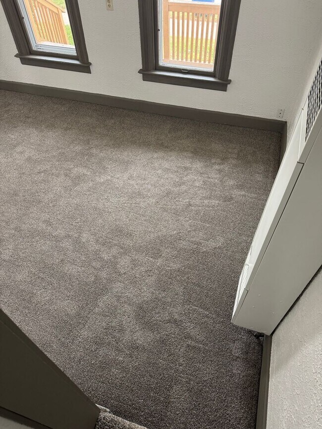 Building Photo - 1400 Knapp St