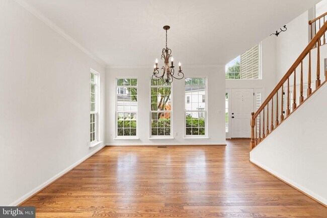 Building Photo - 43205 Cardston Pl