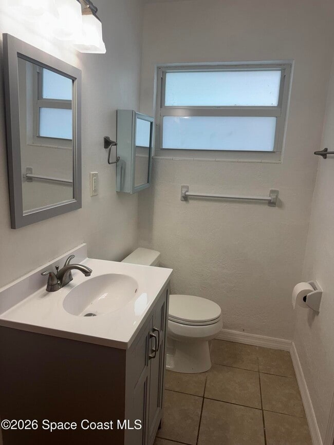 Building Photo - 4281 Yorkshire Dr