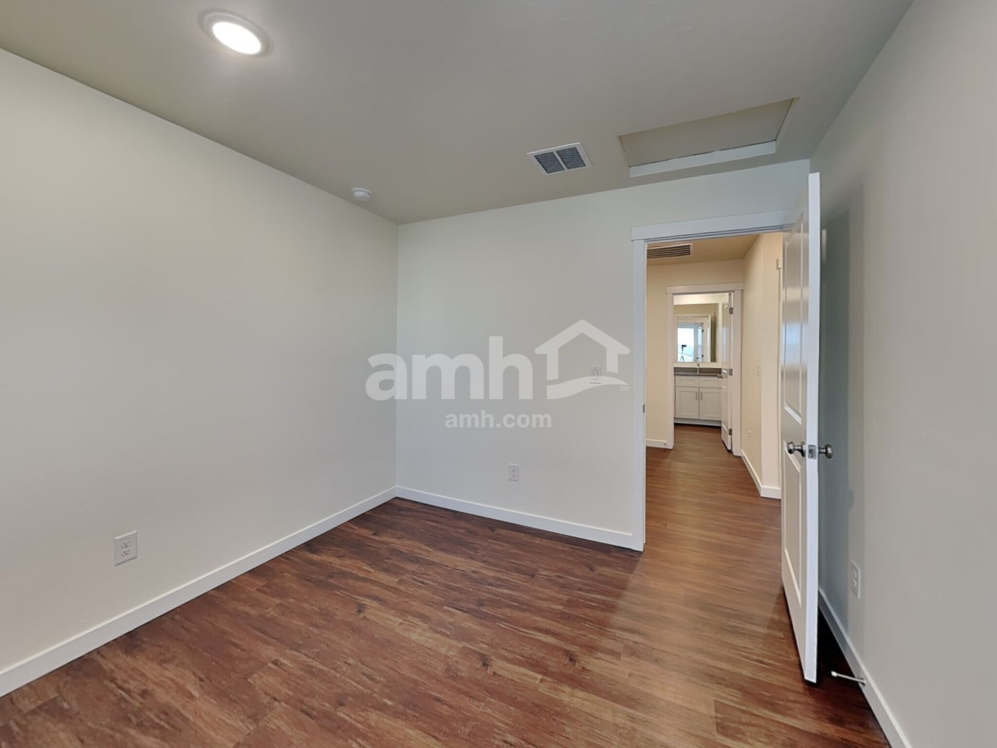 Building Photo - 9523 W Shumard St