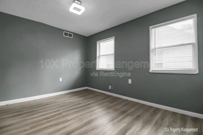 Building Photo - 2918 Azelda St