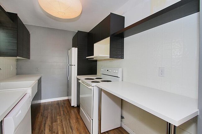 Building Photo - Peach Pointe - Green Street