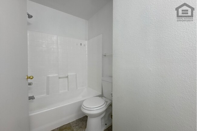Building Photo - 5Bed/3Bath House at McDowell Rd/Avondale Blvd! Ready for Immediate Move-In!
