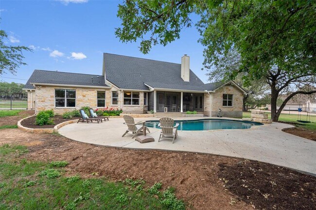 Building Photo - 208 Neal Dr