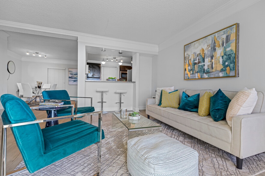2BR, 2BA - 1,150SF - Living Room - Nottingham Pine Luxury Apartment Homes - U...