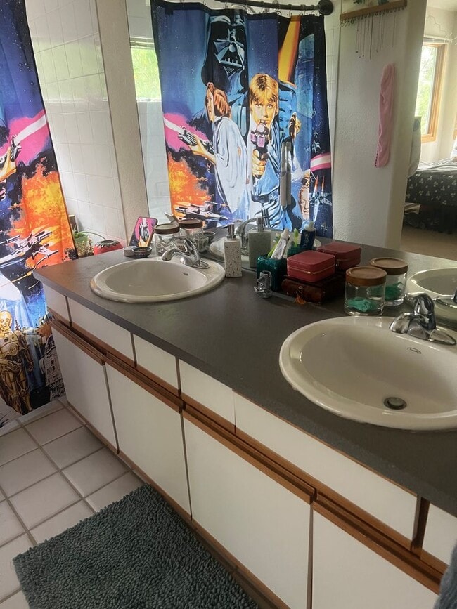 Building Photo - Spacious 4b/3ba House in North Boulder! Available NOW!