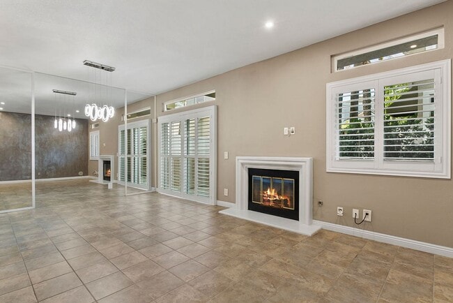 Building Photo - Bright and Spacious 2-Bedroom, 2.5-Bath Townhome in Rancho Niguel