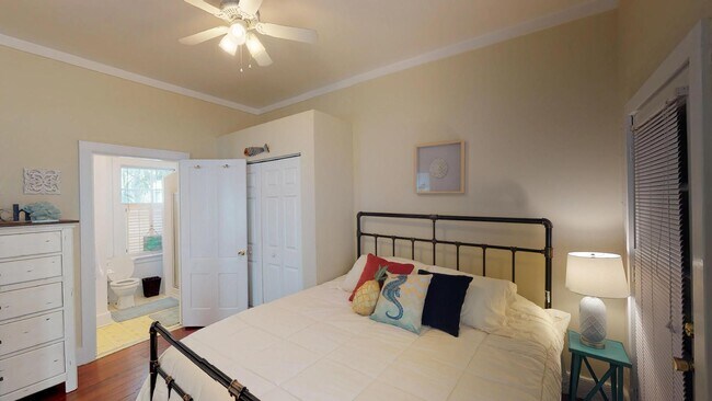Building Photo - 12 Months Lease - 1 Bedroom, 1 Bathroom ap...
