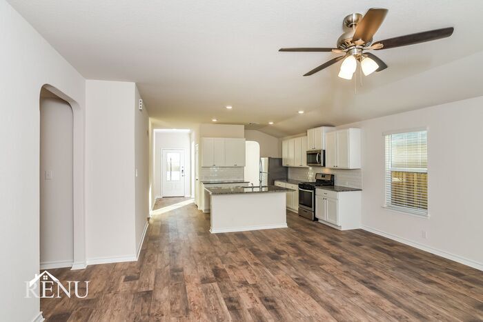 Building Photo - 6839 Encore Oaks