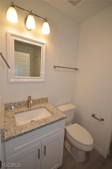 Building Photo - 2197 Davis Ct