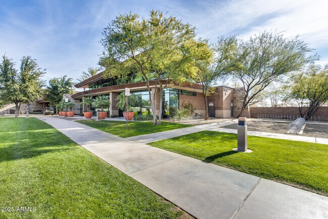 Building Photo - 11875 W Lone Tree Trail