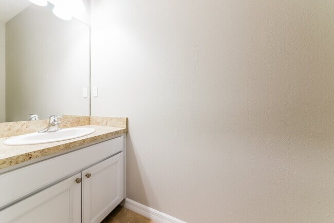 Building Photo - 10408 Red Carpet Ct