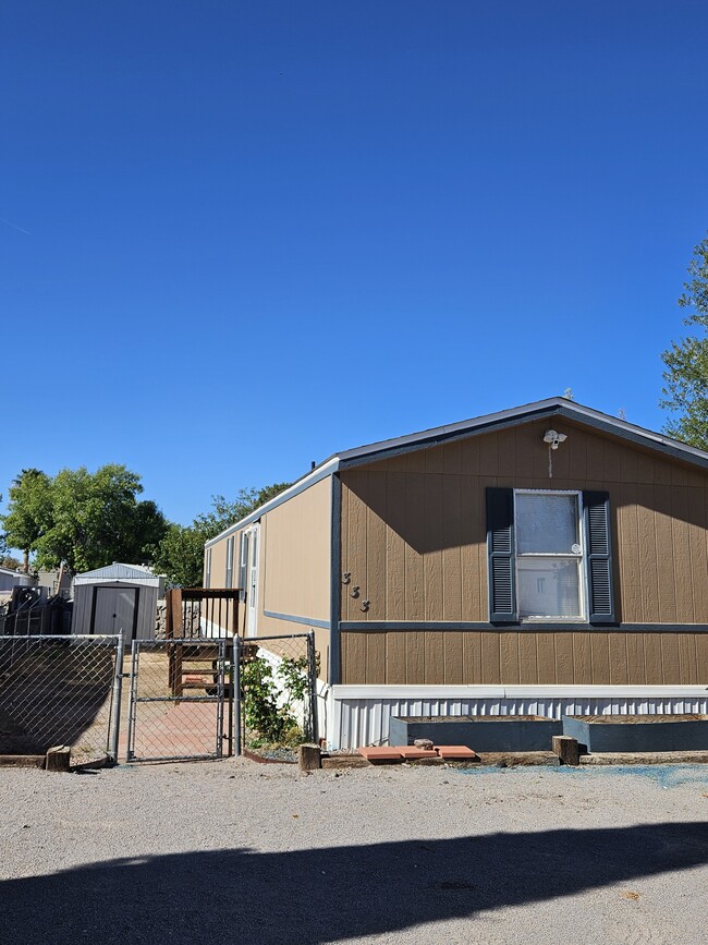 Building Photo - 333 Jasper Dr