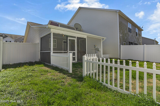 Building Photo - 228 Caldwell Loop