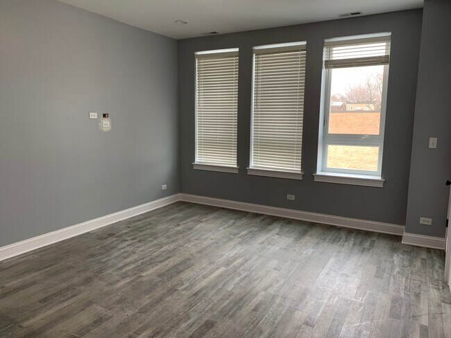 Building Photo - 2707 W Polk St