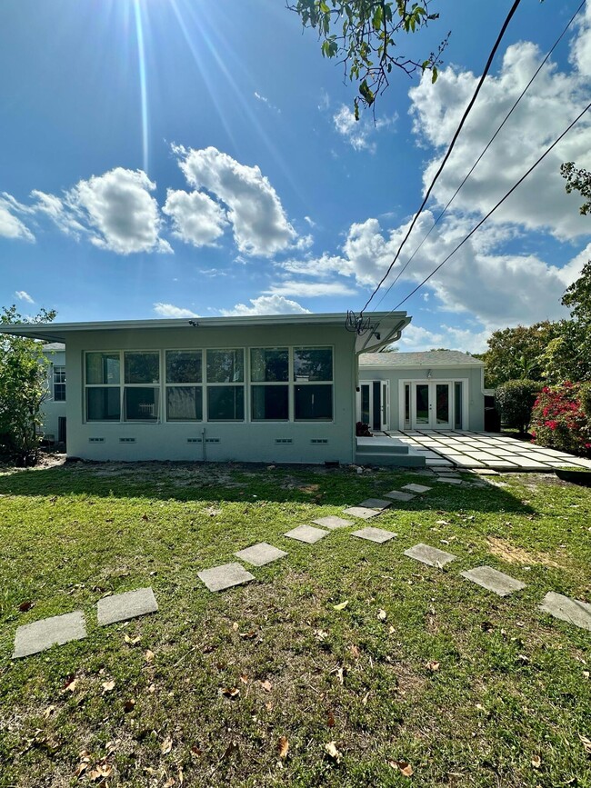 Building Photo - 33 NW 118th St