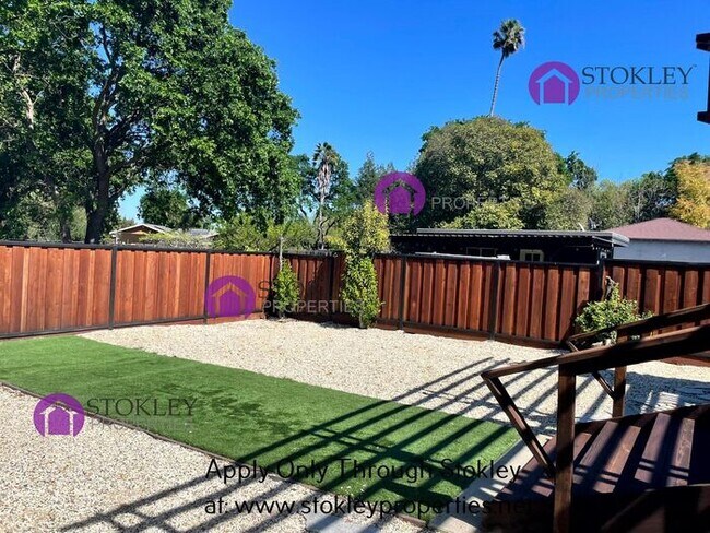 Building Photo - 1692 Oak Park Blvd