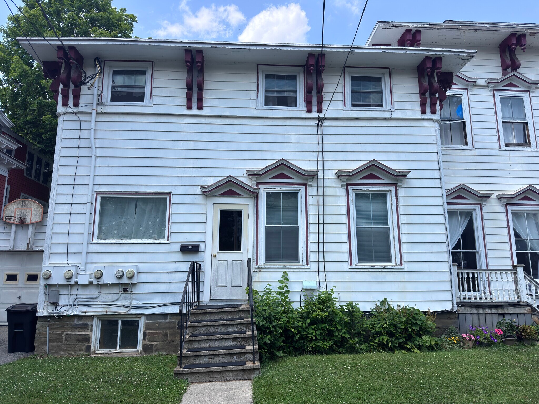 Exterior - 38 Broad St