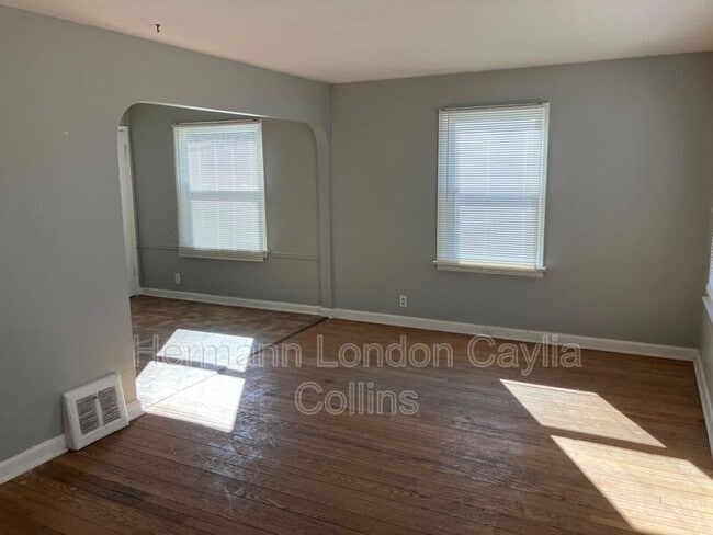 Building Photo - 6308 Everett Dr