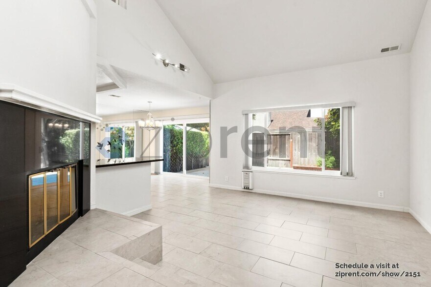 Building Photo - 1293 Laveille Ct