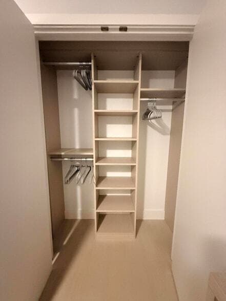 Building Photo - 111 SE 1st Ave