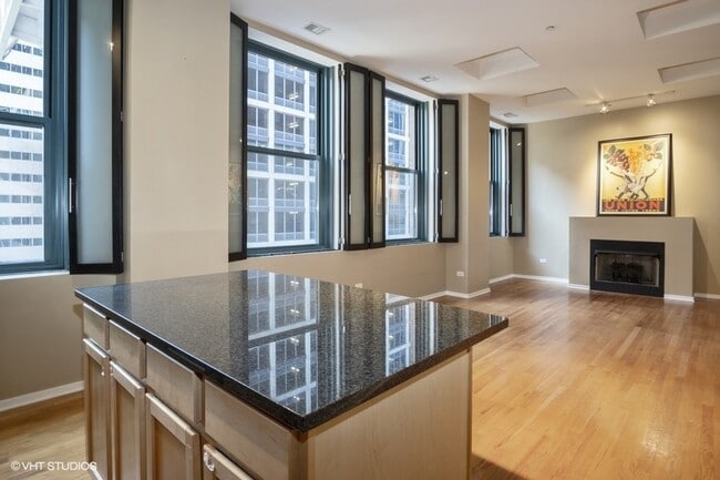 Building Photo - 208 W Washington St