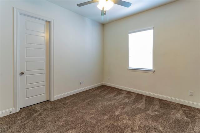Building Photo - 404 Templeton Dr