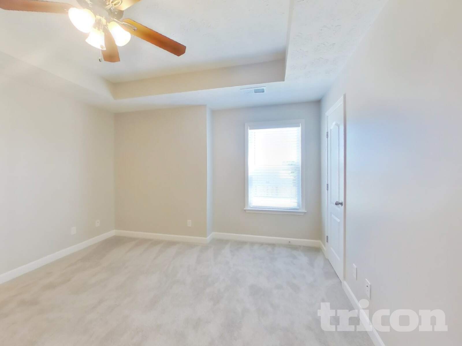 Building Photo - 1528 Beaconcrest Cir