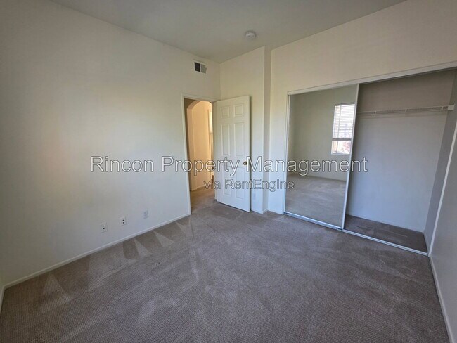 Building Photo - 2525 Villamonte Ct