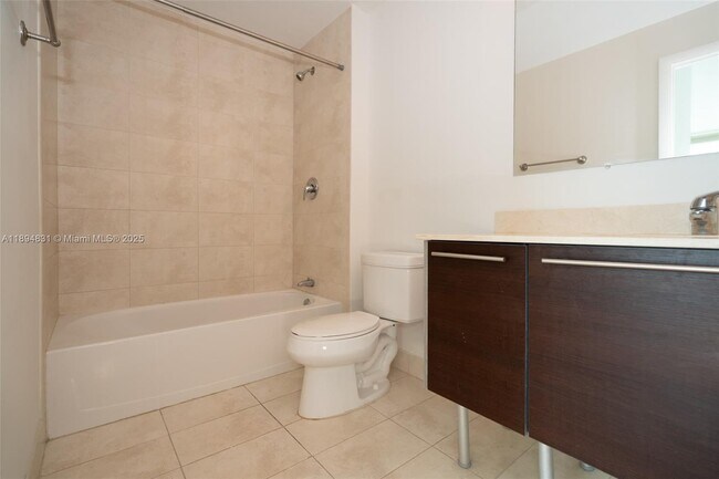 Building Photo - 1900 N Bayshore Dr