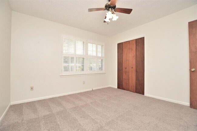 Building Photo - 712 Habersham Rd