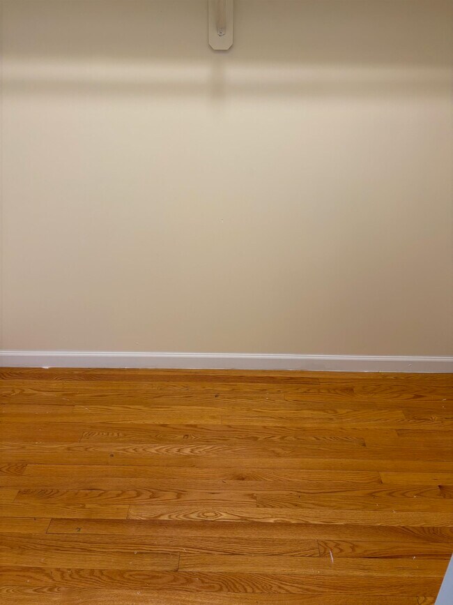 Building Photo - 30 Whitman Ave