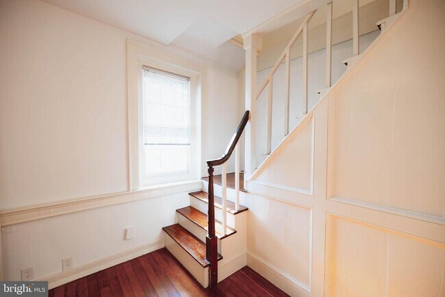 Building Photo - 407 N Washington St