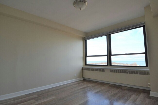 Building Photo - 4180.2 N Marine Dr