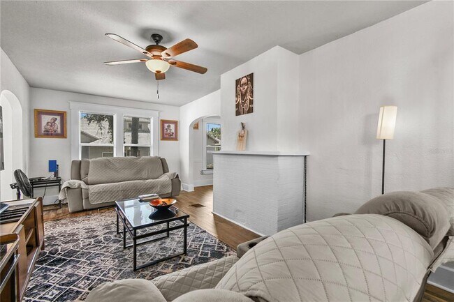 Building Photo - 766 13th Ave S