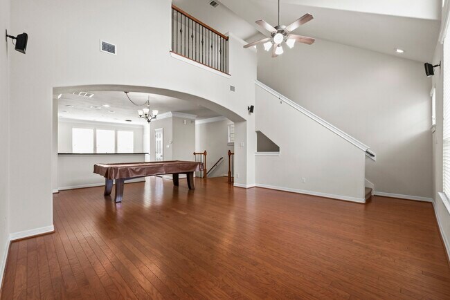 Building Photo - 3334 Clearview Villa Way
